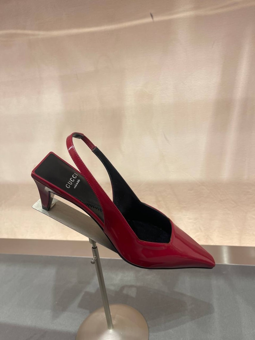 GUCCI Sandals side view - Women's luxury Shoes