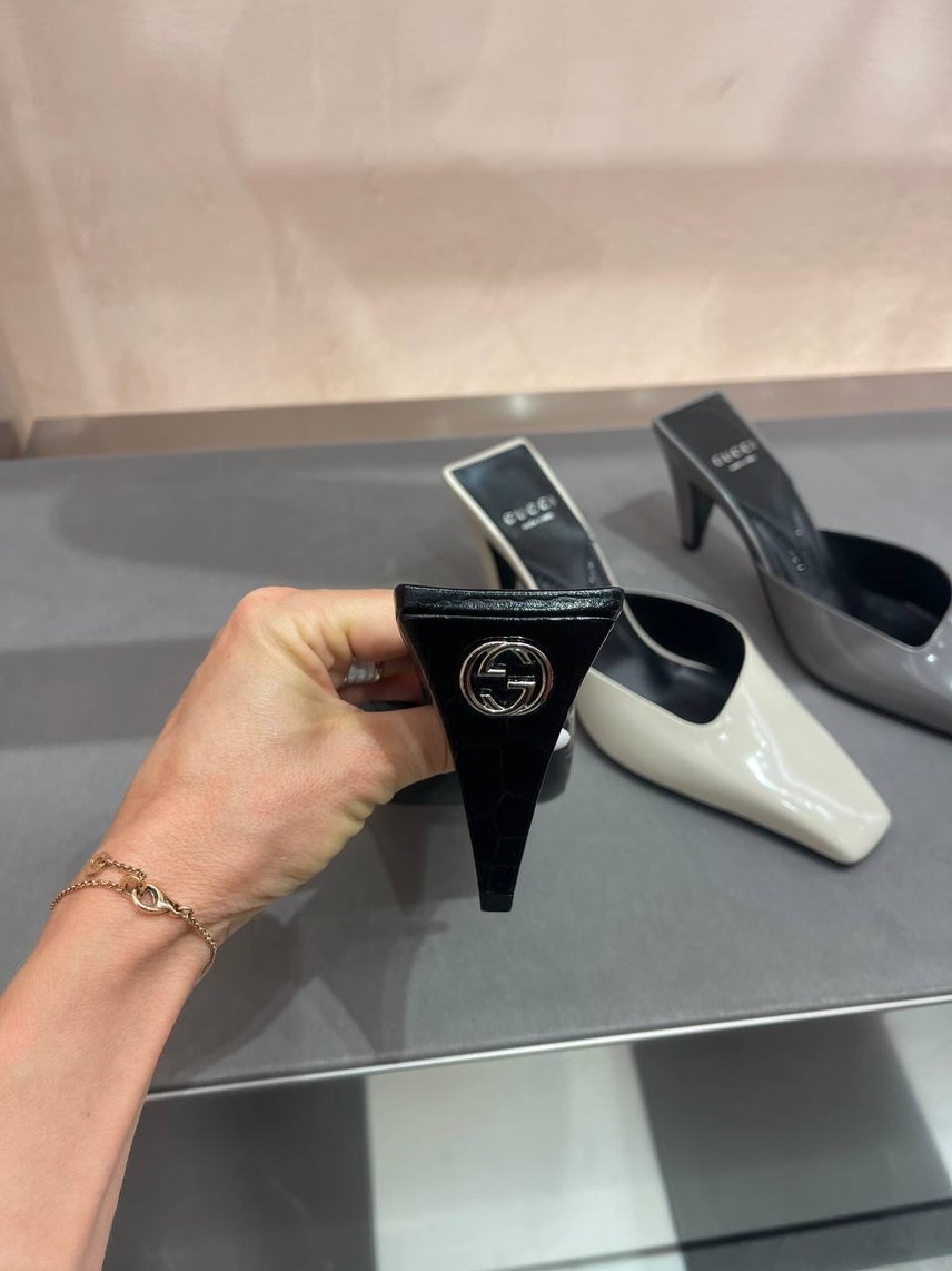 GUCCI Sandals side view - Women's luxury Shoes
