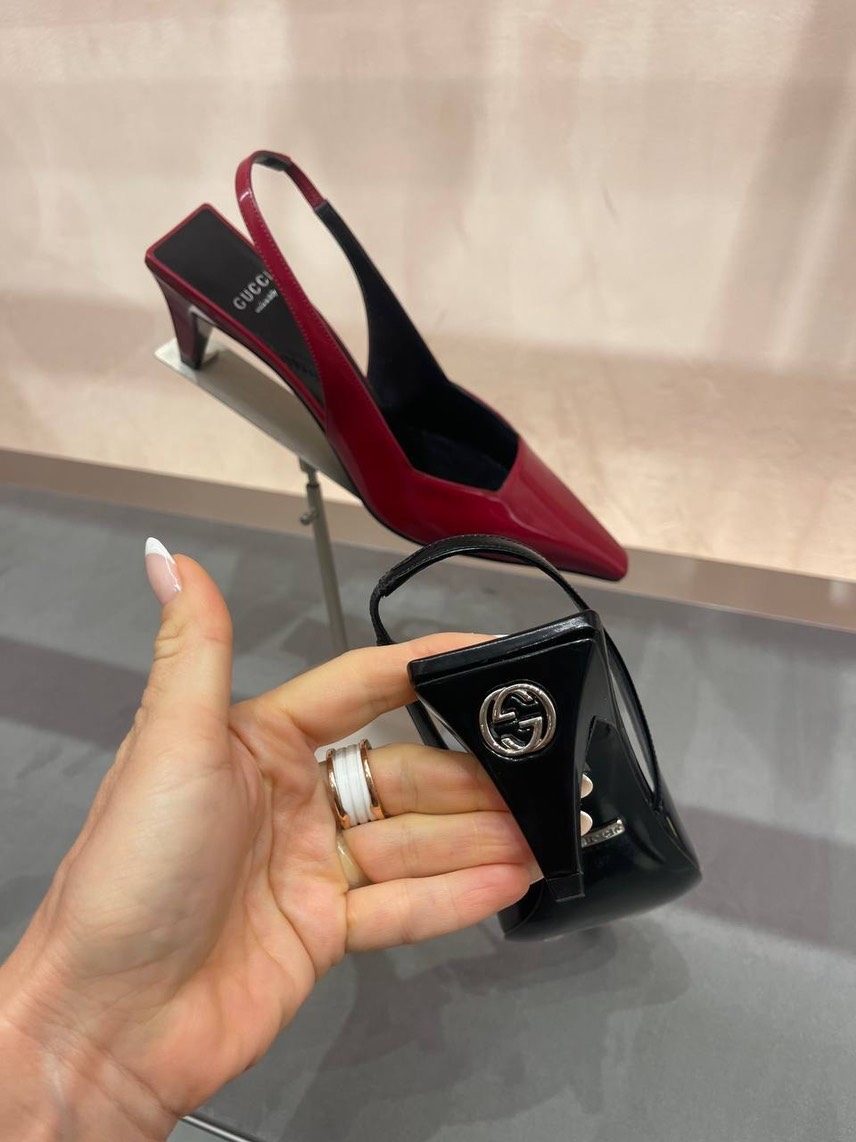 GUCCI Sandals side view - Women's luxury Shoes