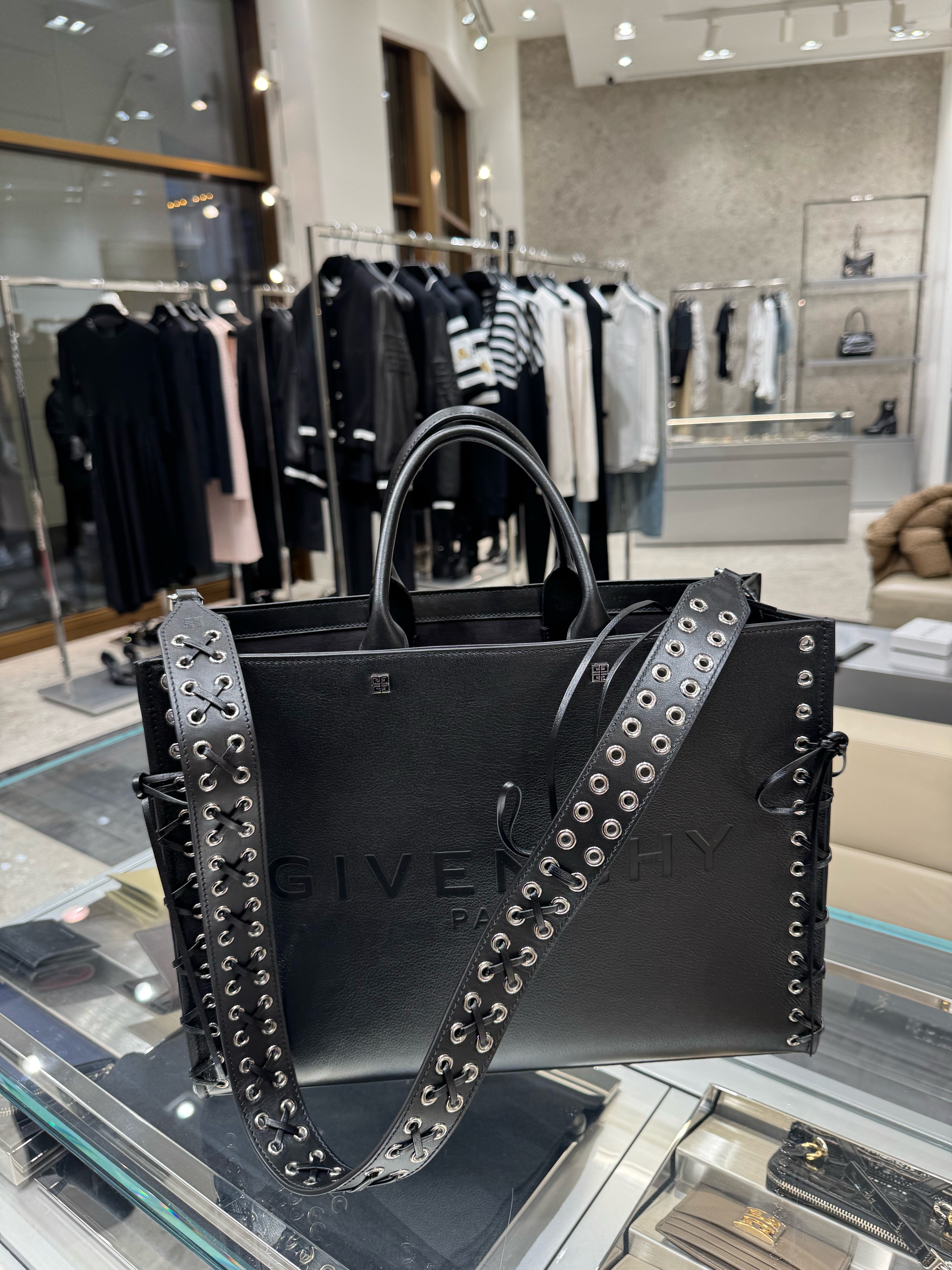 GIVENCHY Totes side view - Women's luxury Bags