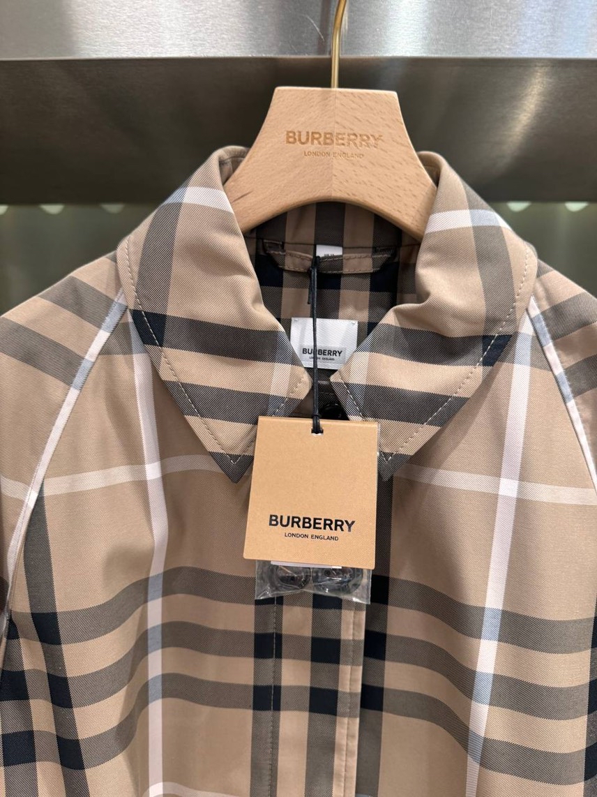 BURBERRY Coats side view - Women's luxury Clothes