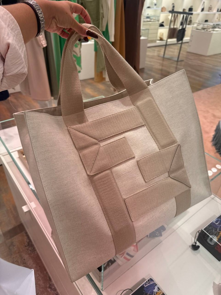 FENDI Totes front view - Women's luxury Bags