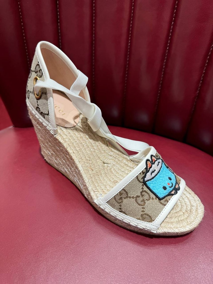 GUCCI Sandals front view - Women's luxury Shoes