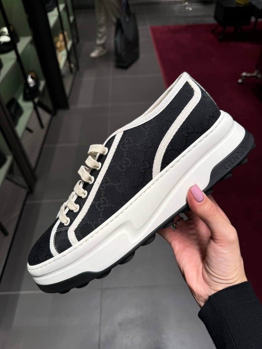 GUCCI Sneakers front view - Men's luxury Shoes