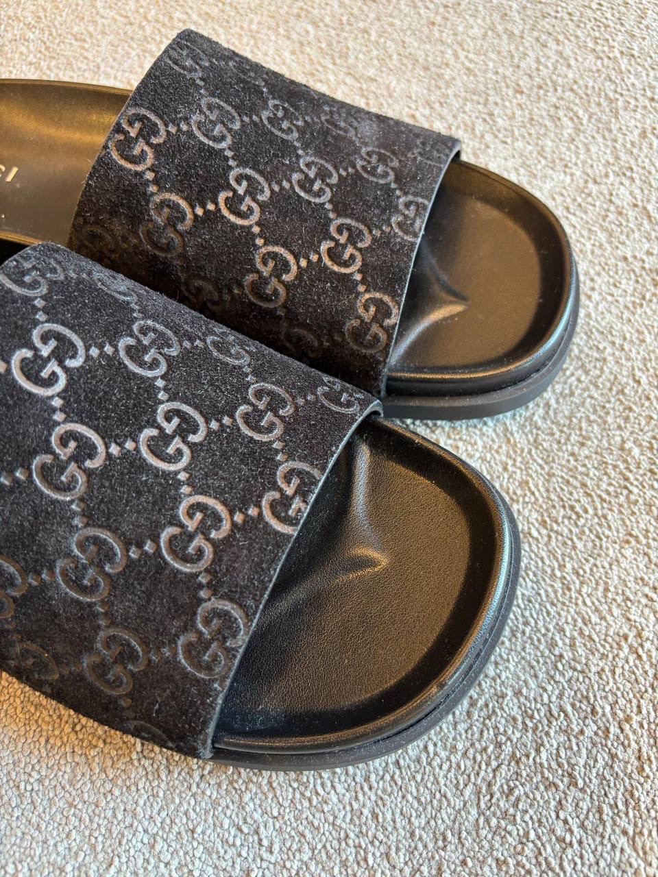 GUCCI Slides side view - Men's luxury Shoes