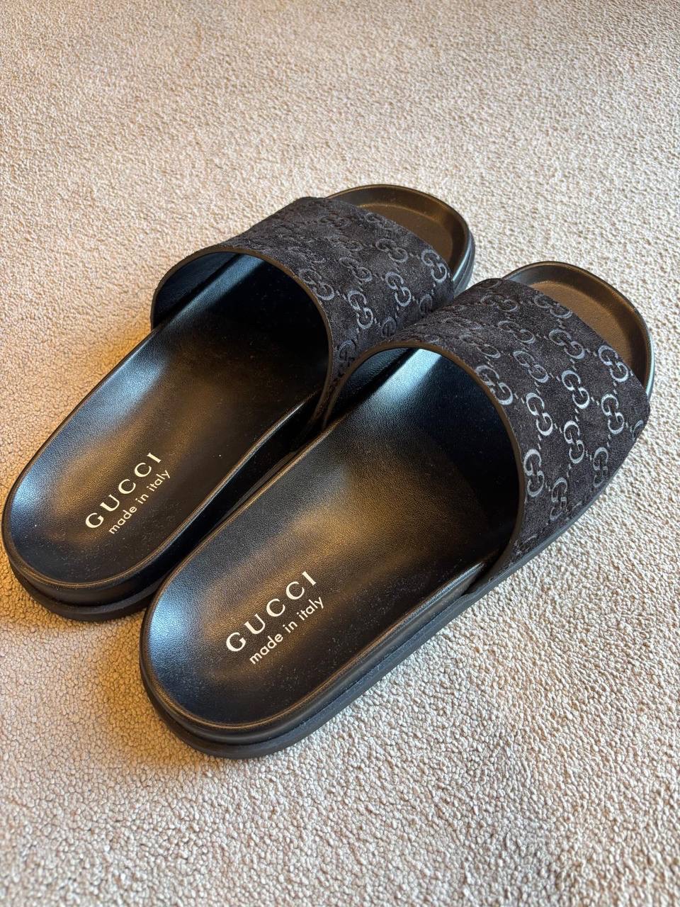 GUCCI Slides side view - Men's luxury Shoes