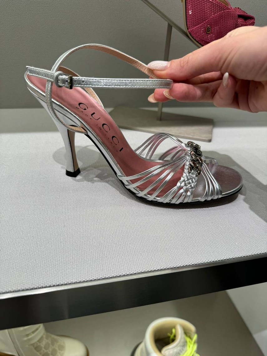 GUCCI Sneakers side view - Women's luxury Shoes