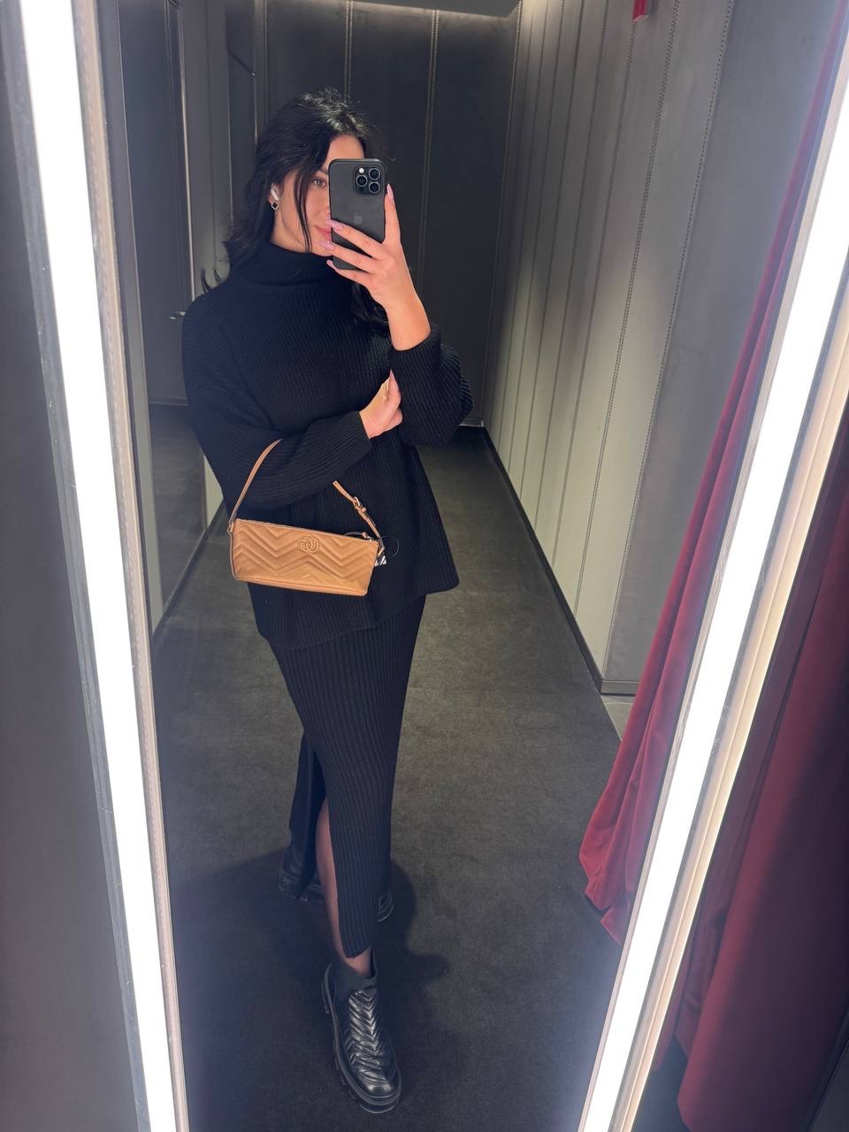 GUCCI Shoulder bags side view - Women's luxury Bags