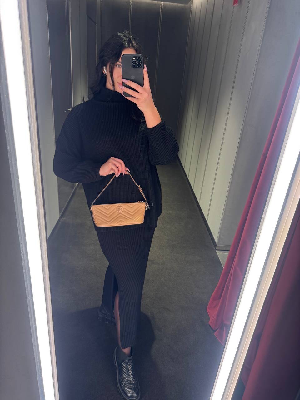 GUCCI Shoulder bags side view - Women's luxury Bags