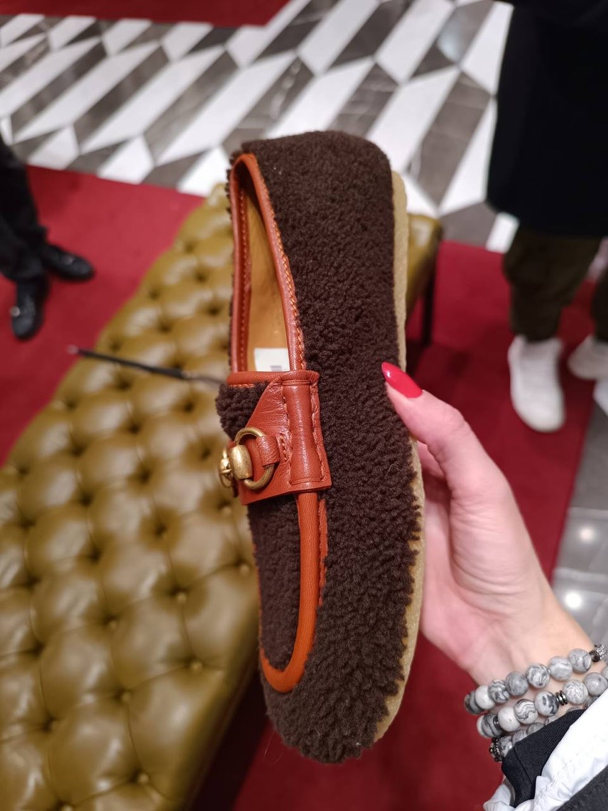 GUCCI Moccasins side view - Men's luxury Shoes