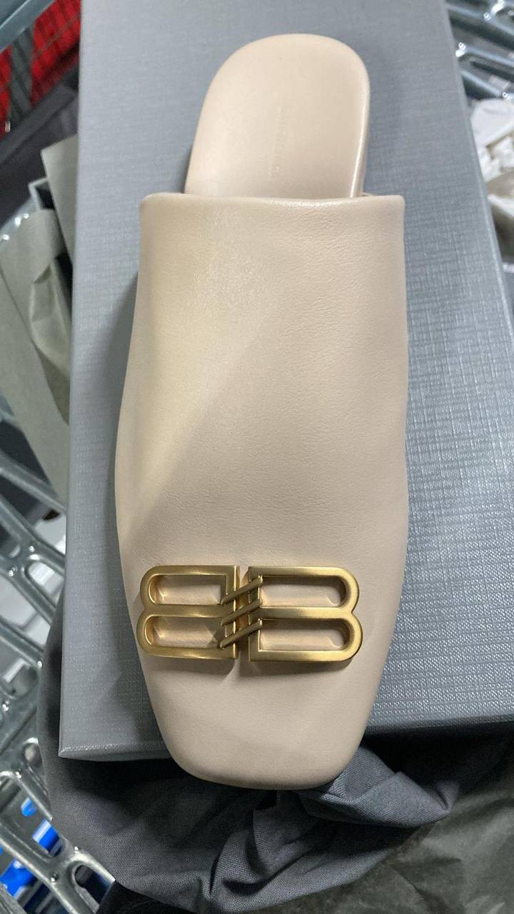 BALENCIAGA Mules side view - Women's luxury Shoes