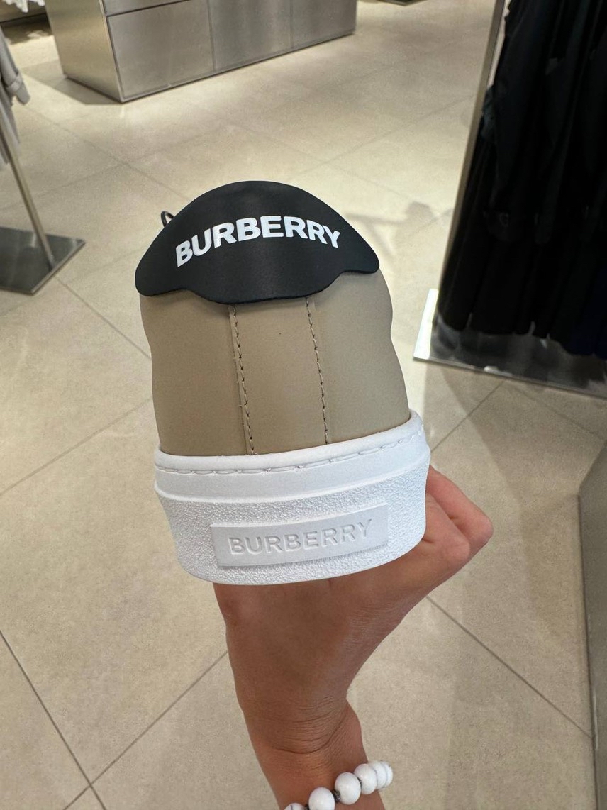 BURBERRY Sneakers side view - Men's luxury Shoes