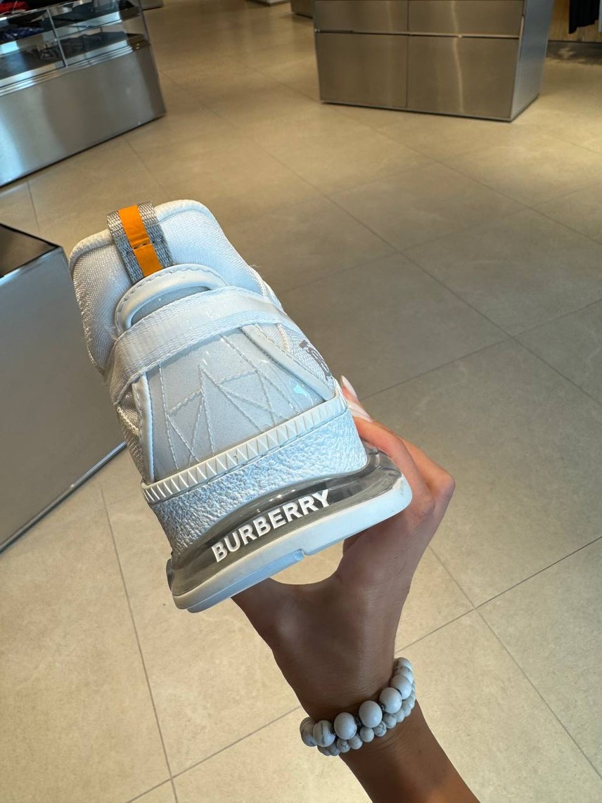 BURBERRY Sneakers side view - Men's luxury Shoes