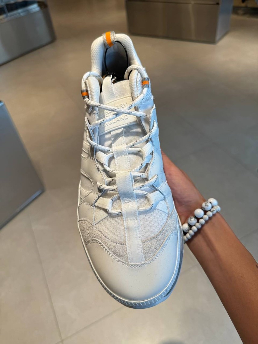 BURBERRY Sneakers side view - Men's luxury Shoes