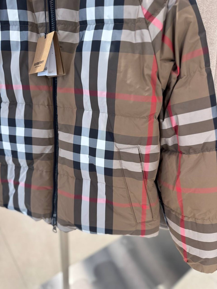 BURBERRY Down jacket side view - Women's luxury Clothes