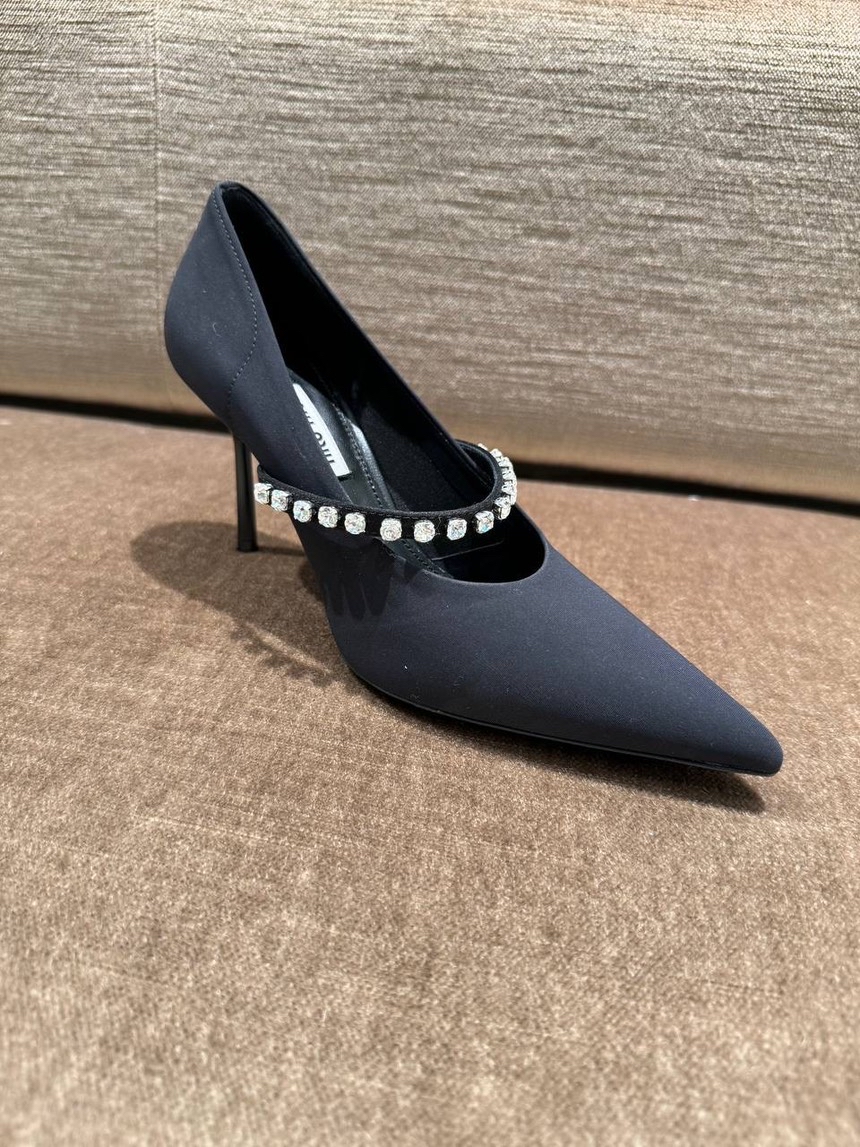 MIU MIU Pumps front view - Women's luxury Shoes
