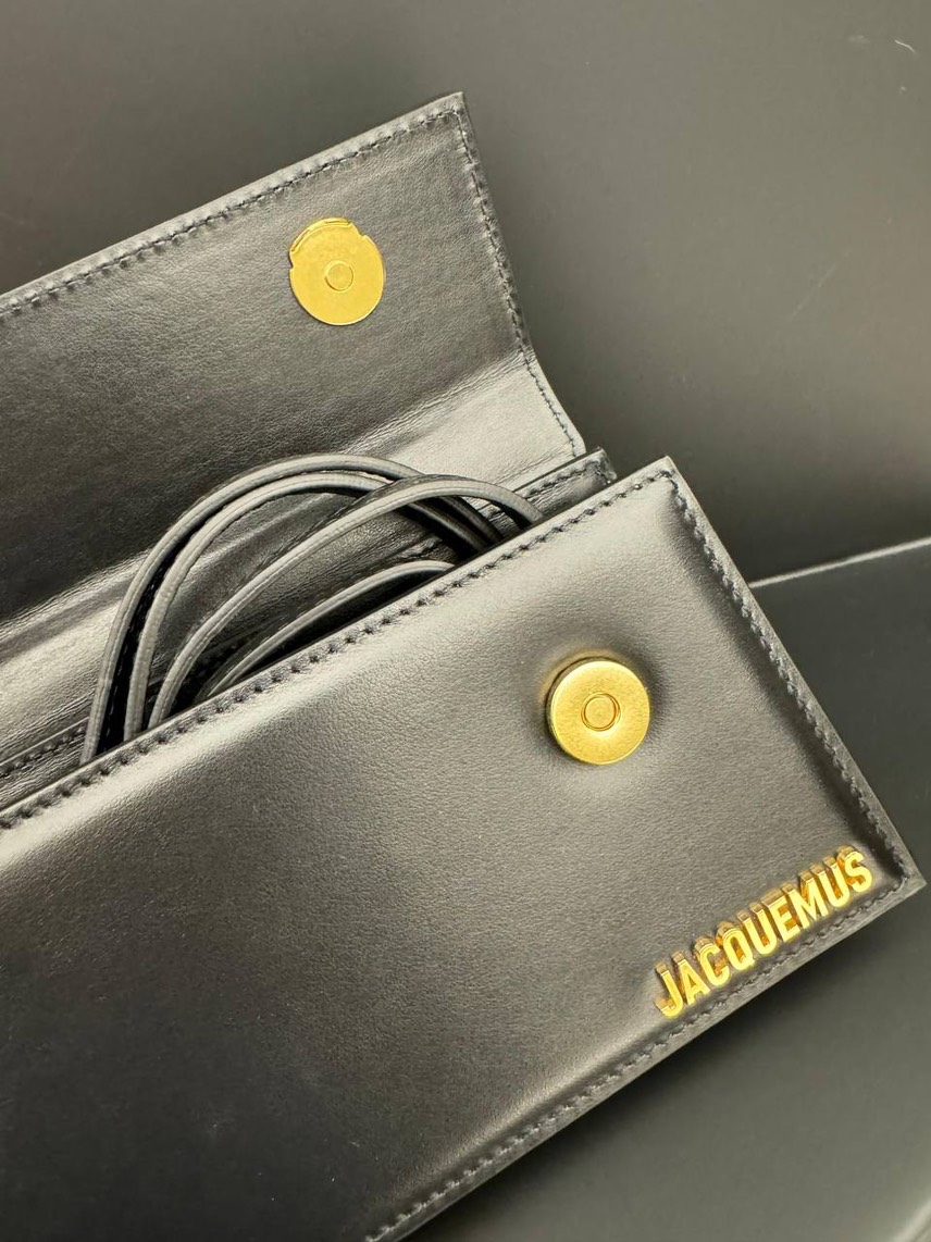 JACQUEMUS Crossbody bags side view - Women's luxury Bags