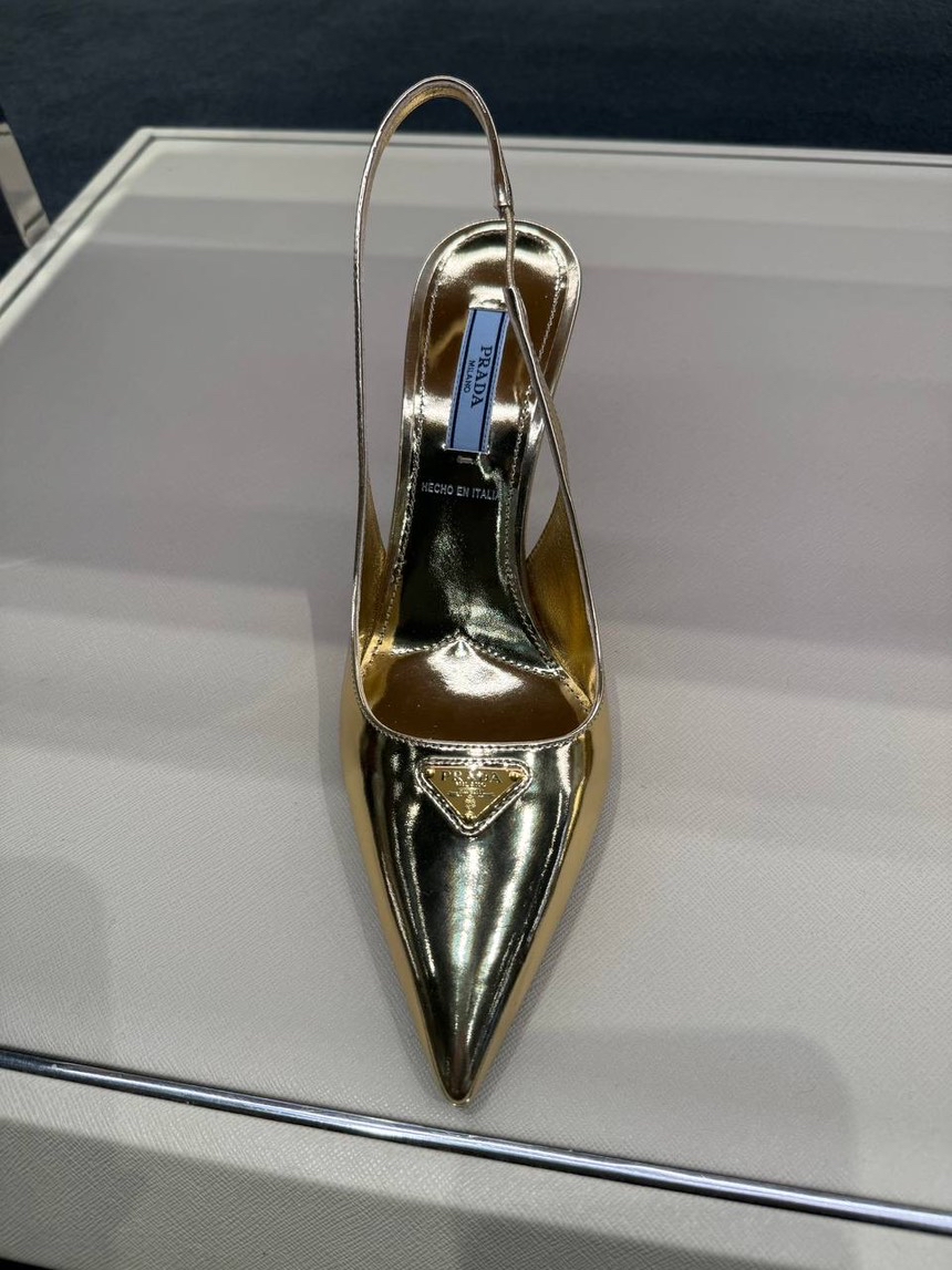 PRADA Pumps side view - Women's luxury Shoes