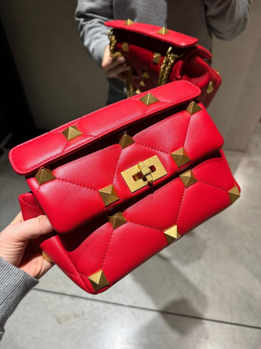 VALENTINO GARAVANI Crossbody bags front view - Women's luxury Bags