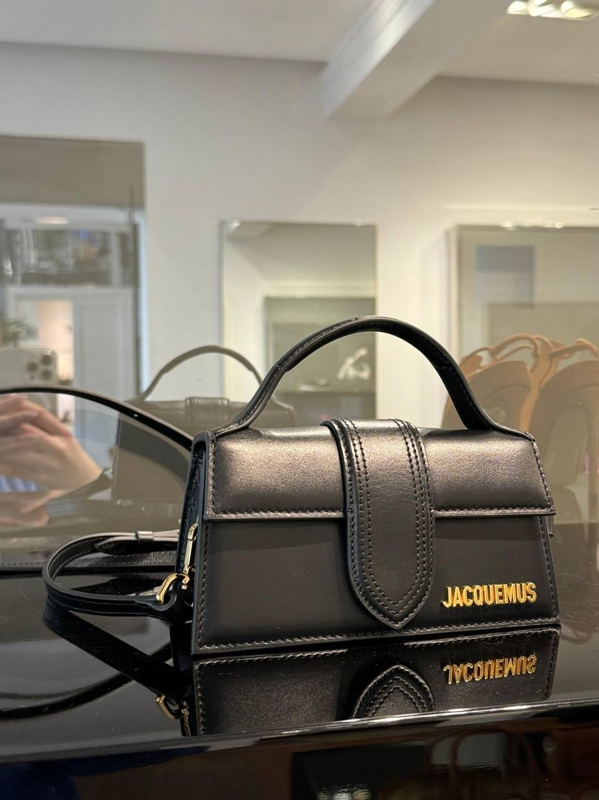JACQUEMUS Crossbody bags front view - Women's luxury Bags