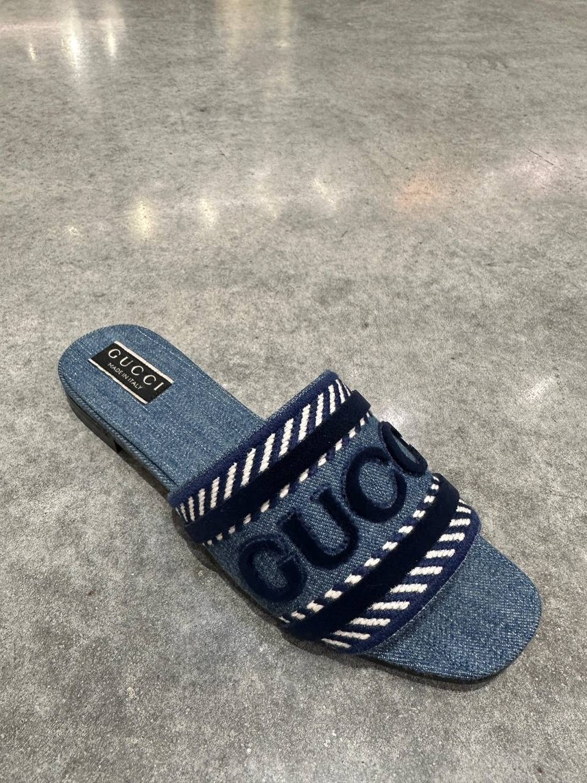 GUCCI Slides front view - Women's luxury Shoes