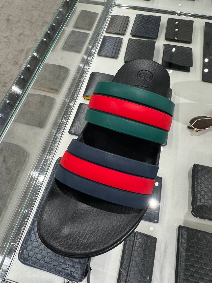 GUCCI Slides side view - Men's luxury Shoes
