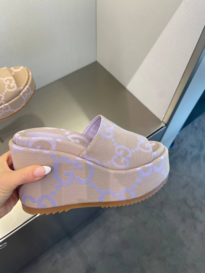 GUCCI Sandals front view - Women's luxury Shoes