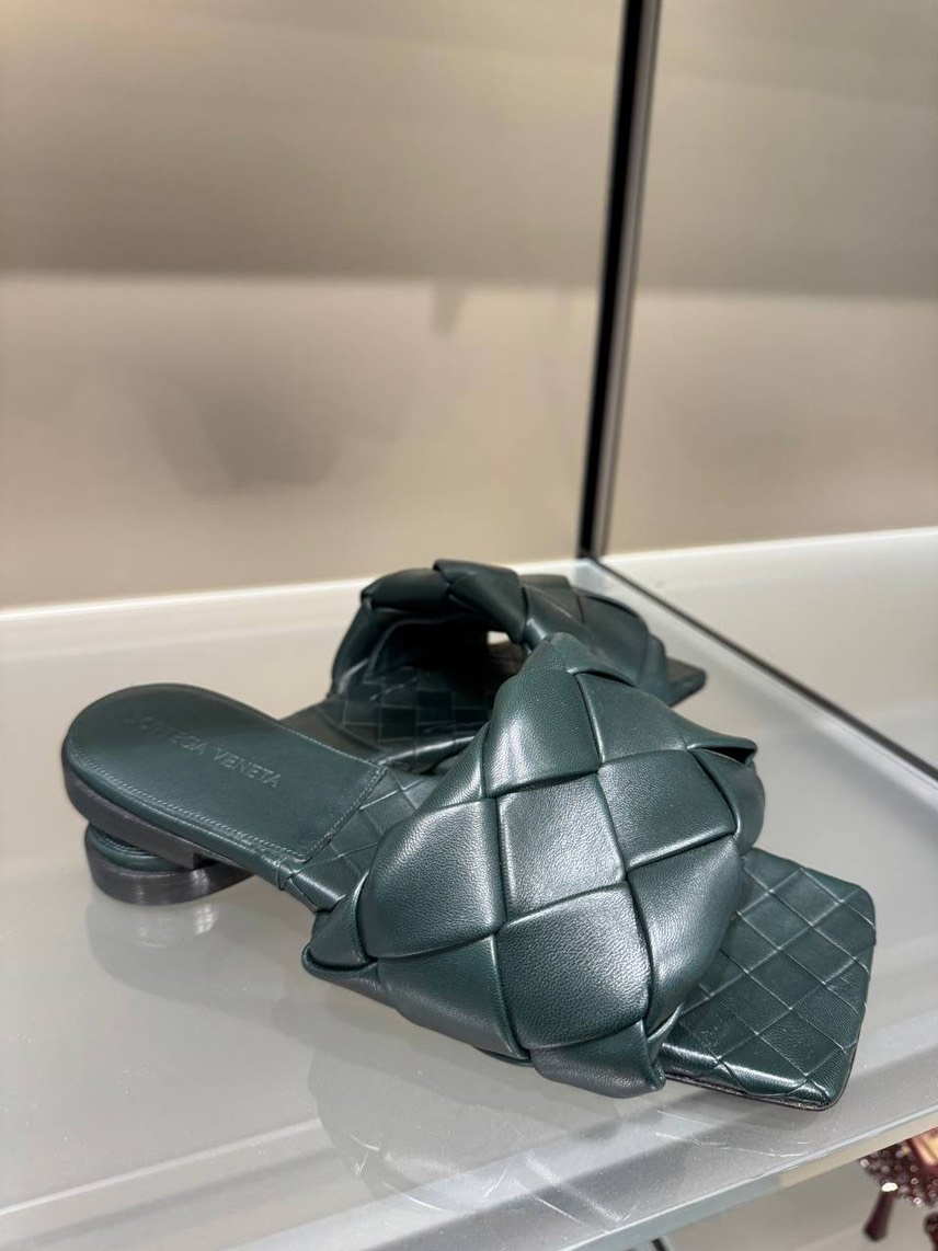 BOTTEGA VENETA Sandals front view - Women's luxury Shoes