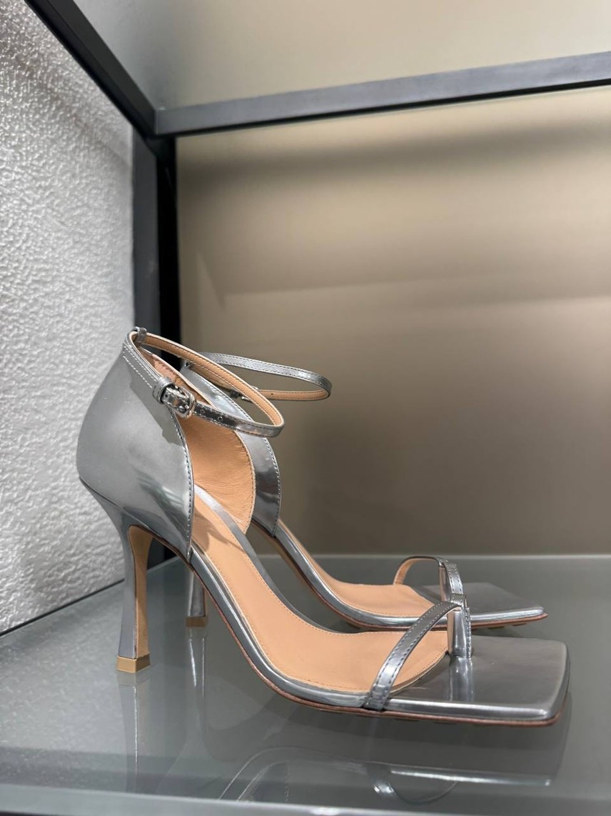 BOTTEGA VENETA Sandals front view - Women's luxury Shoes