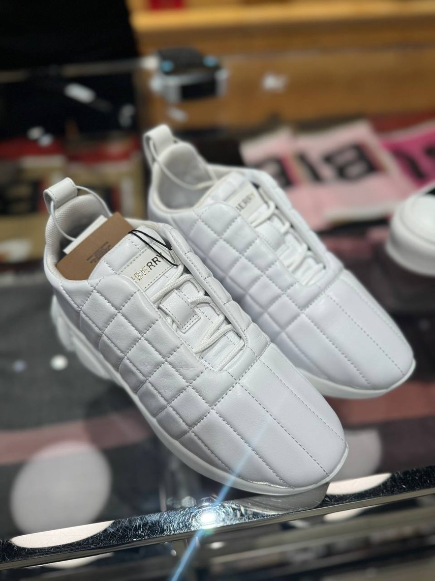 BURBERRY Sneakers front view - Women's luxury Shoes