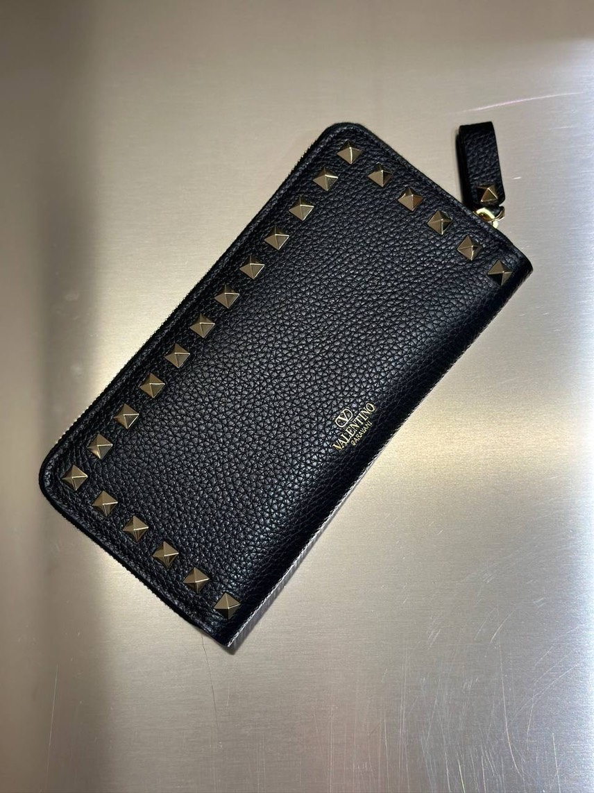 VALENTINO GARAVANI Wallets and small leather goods front view - Women's luxury Accessories