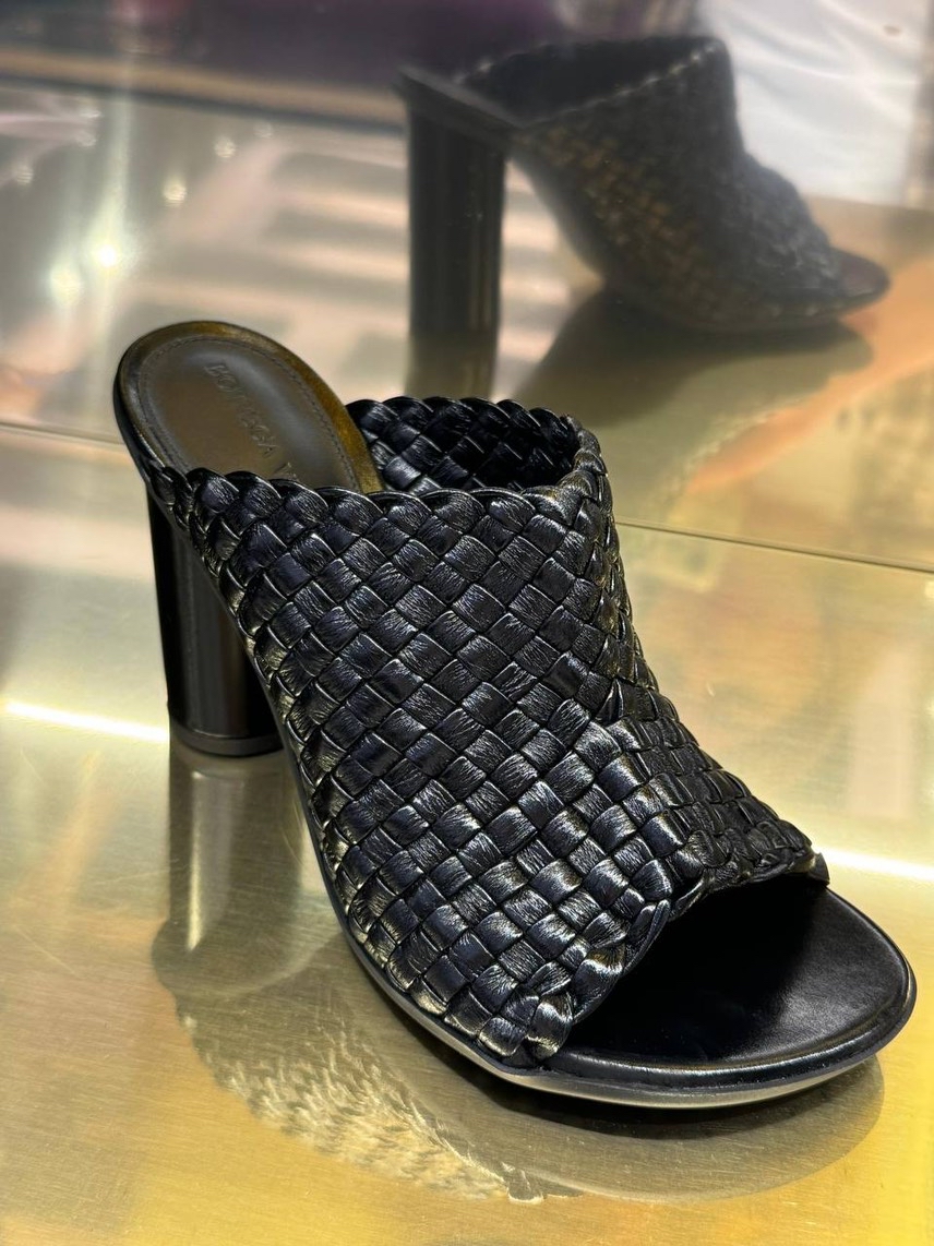 BOTTEGA VENETA Sandals front view - Women's luxury Shoes