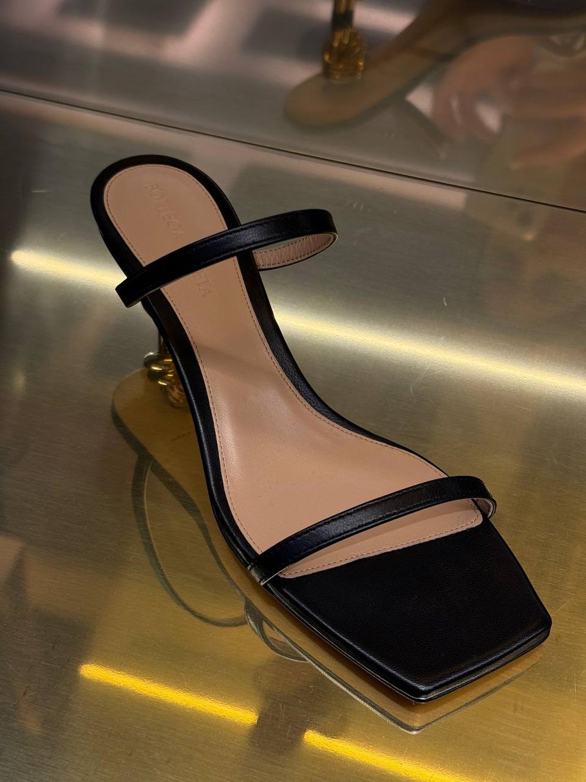 BOTTEGA VENETA Sandals front view - Women's luxury Shoes