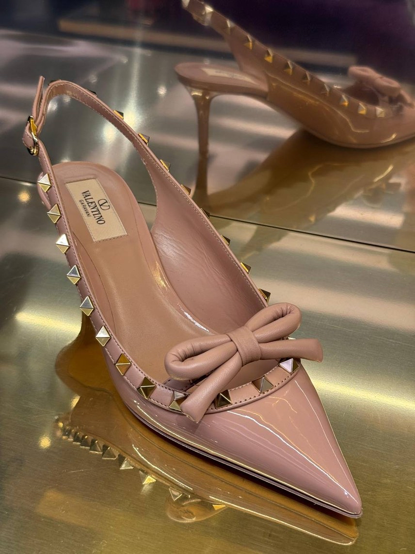 VALENTINO GARAVANI Sandals front view - Women's luxury Shoes