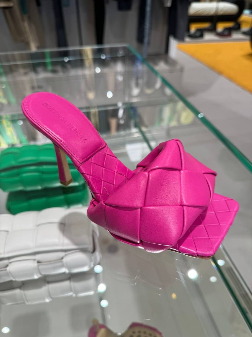 BOTTEGA VENETA Sandals front view - Women's luxury Shoes