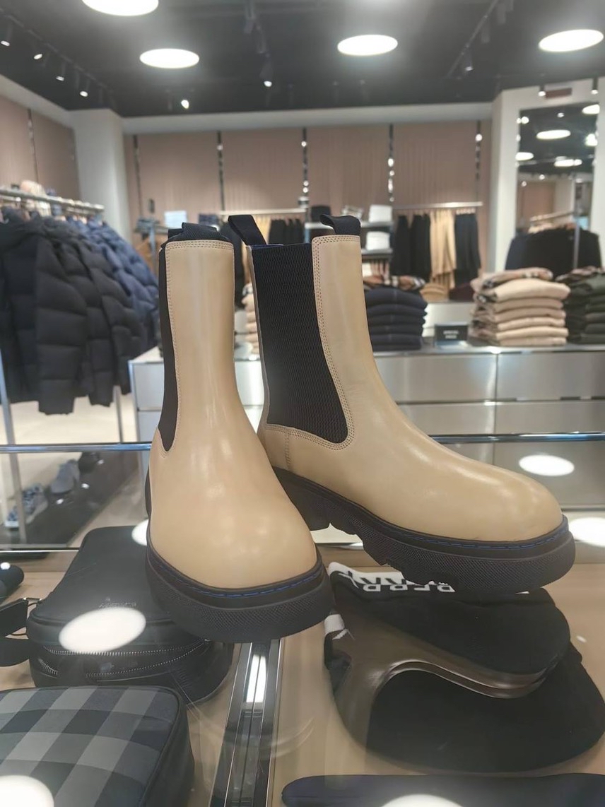 BURBERRY Boots side view - Women's luxury Shoes