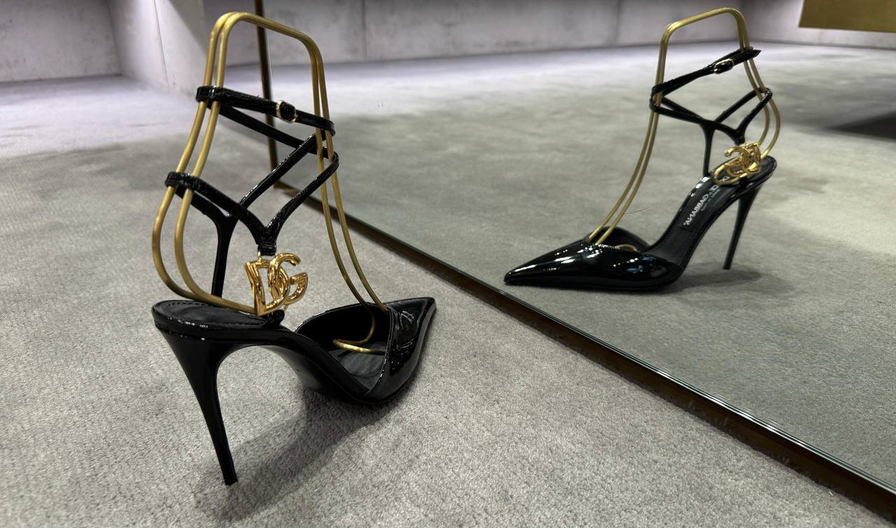 DOLCE & GABBANA Sandals side view - Women's luxury Shoes