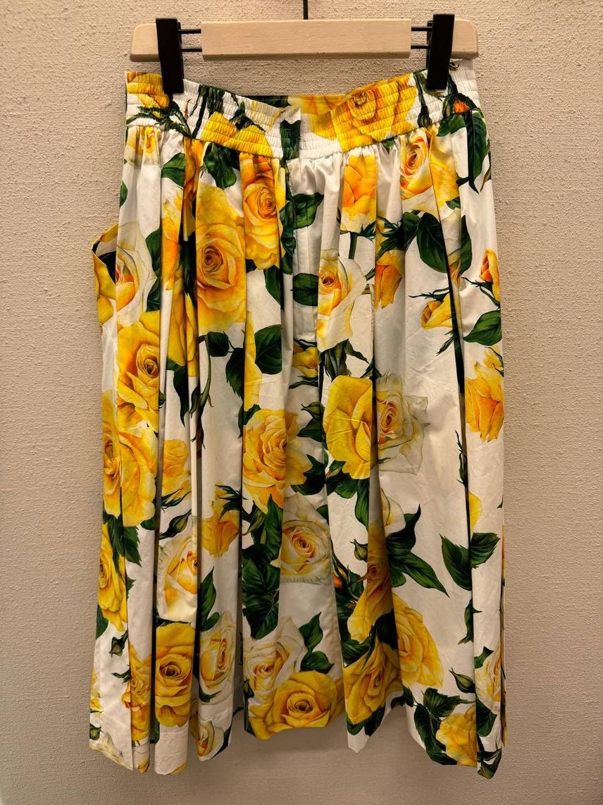 DOLCE & GABBANA Skirts side view - Women's luxury Clothes