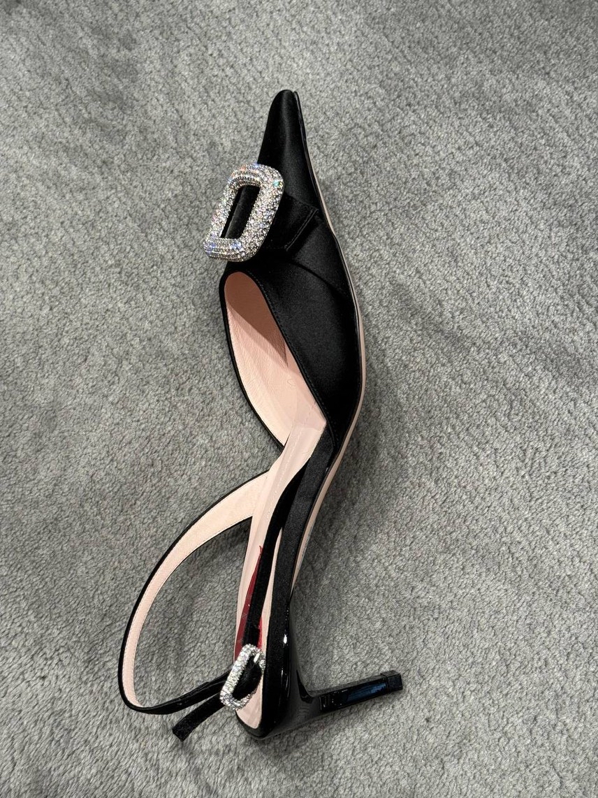 ROGER VIVIER Sandals side view - Women's luxury Shoes