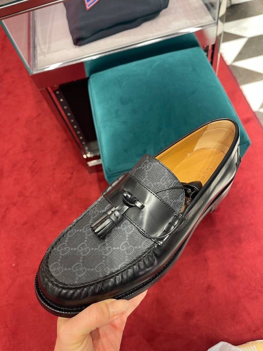GUCCI Loafers front view - Men's luxury Shoes