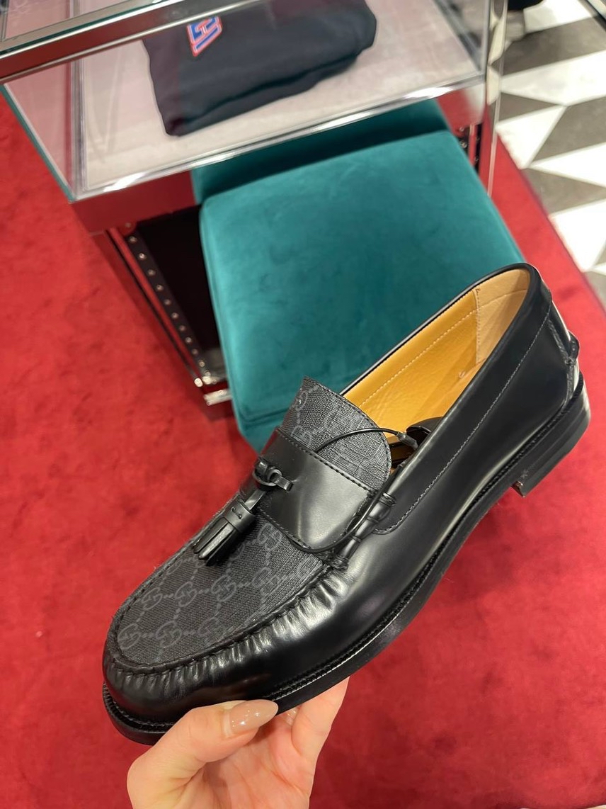 GUCCI Loafers side view - Men's luxury Shoes