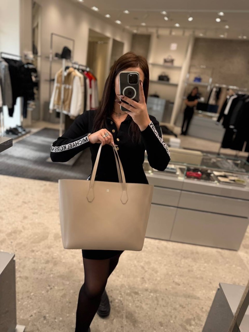 GIVENCHY Totes side view - Women's luxury Bags