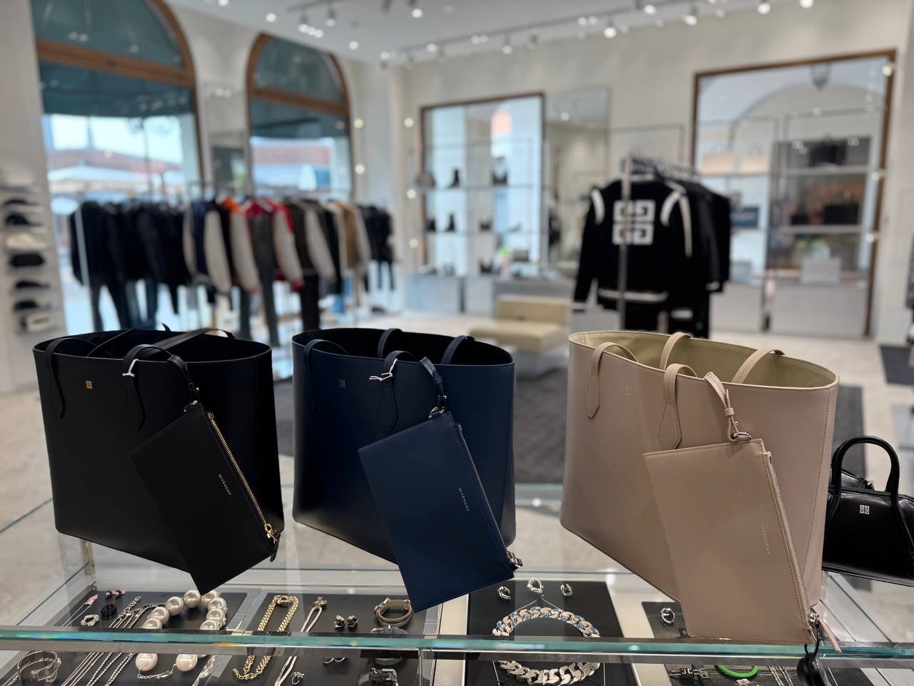 GIVENCHY Totes side view - Women's luxury Bags