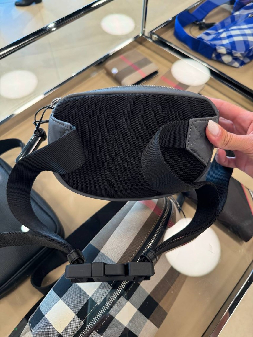 BURBERRY Belt bags side view - Men's luxury Bags