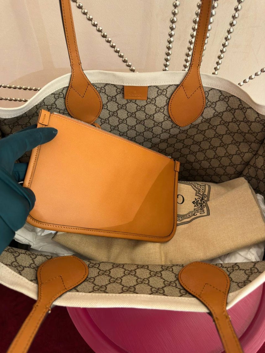 GUCCI Totes side view - Women's luxury Bags