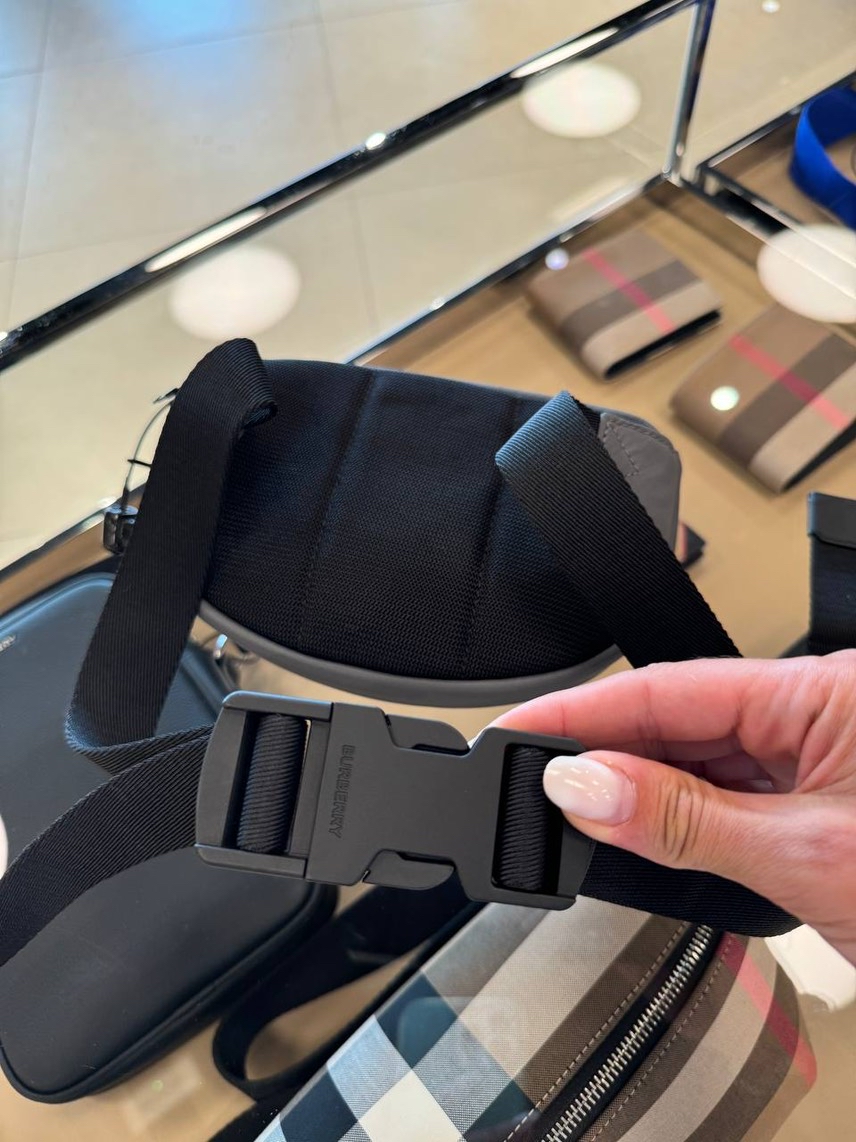 BURBERRY Belt bags side view - Men's luxury Bags