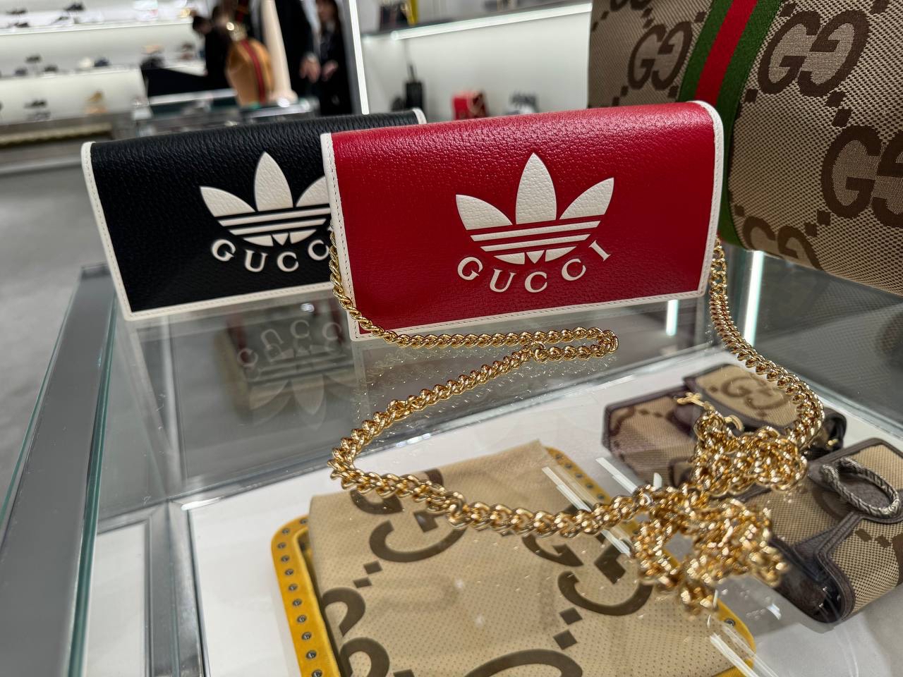 GUCCI Crossbody bags side view - Women's luxury Bags