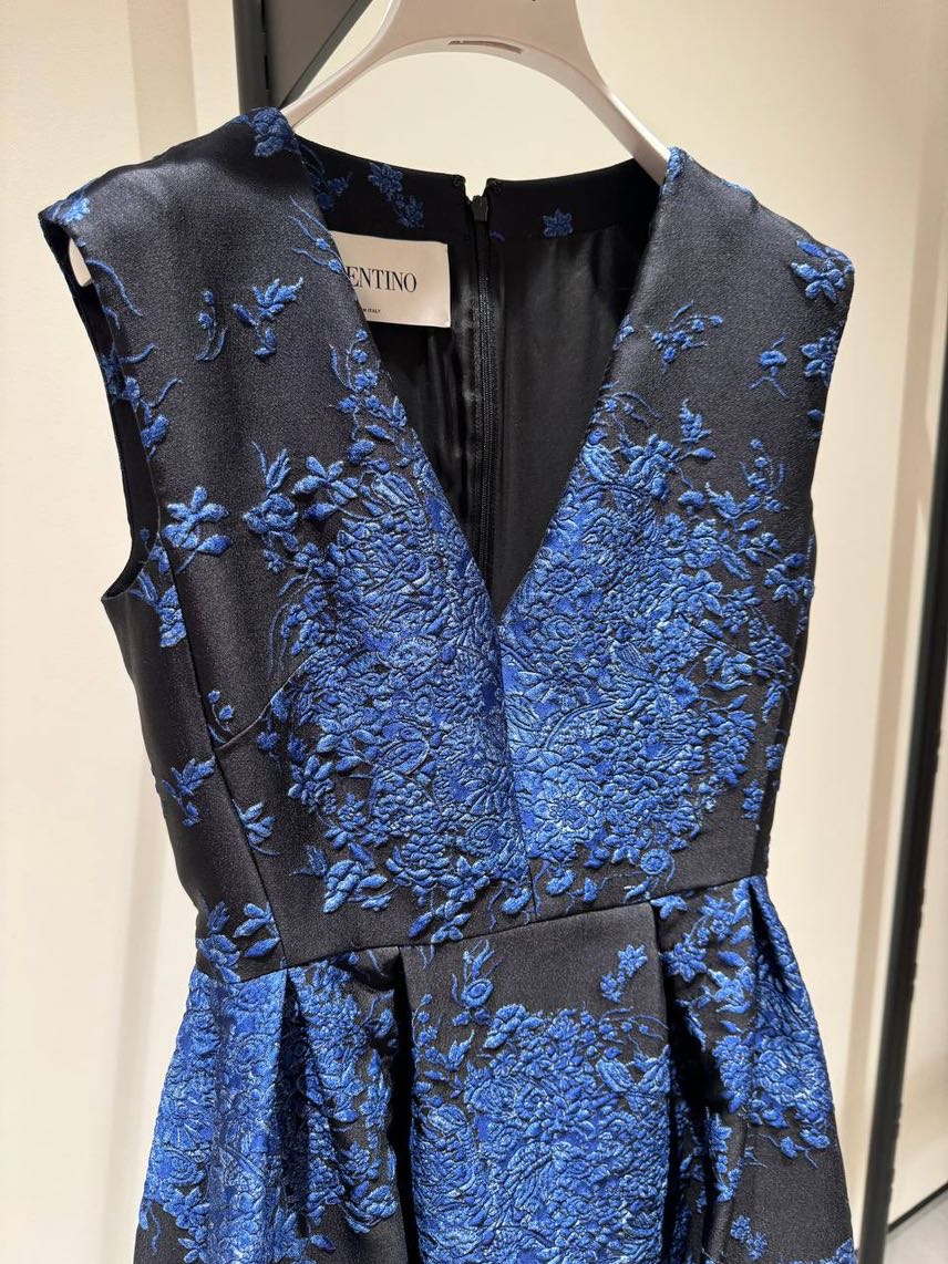 VALENTINO GARAVANI Dresses side view - Women's luxury Clothes