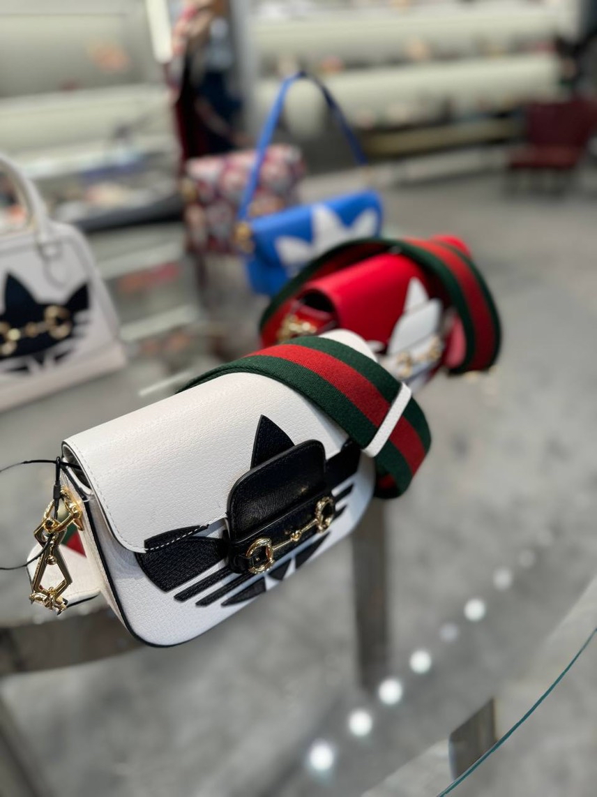 GUCCI Crossbody bags side view - Women's luxury Bags