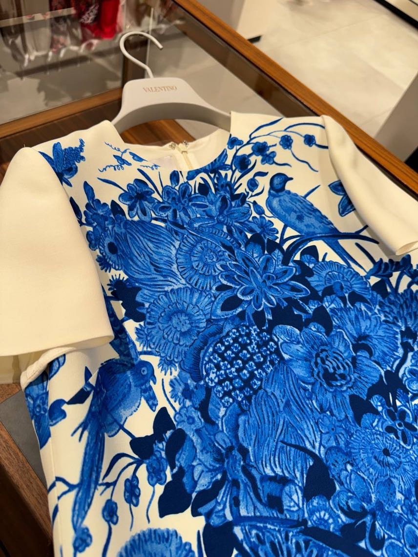 VALENTINO GARAVANI Dresses side view - Women's luxury Clothes